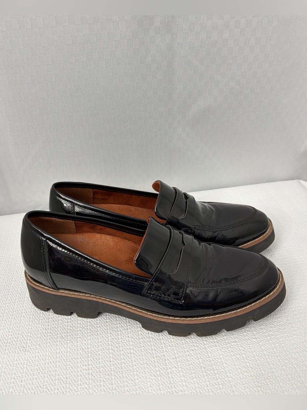 Vionic Cheryl Patent Leather Penny Loafers Black Shoes Women's Size 6